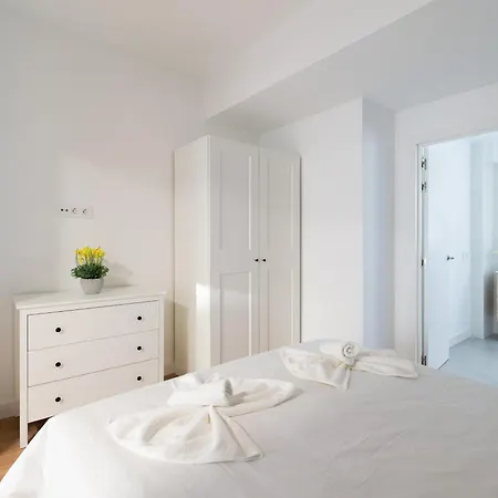 Loft Deluxe La Puntilla - Aircon & Side Sea Views Apartment
